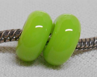SRA Handmade Lampwork Bead Pair Charm Bracelet Beads Light Spring Green