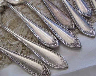 Teaspoons - Sheraton Pattern 1910 - Set of 9 Silver Plate Teaspoons