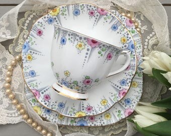Royal Albert 'Lynton' Tea Set - Art Deco China Tea Trio - Pretty Vintage Tea Set - Vintage Floral Tea Trio - Teacup Saucer Plate -