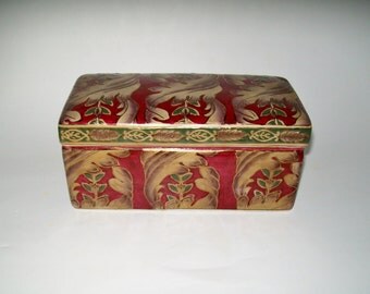Vintage Porcelain Box Lidded Treasure Box Gift Box Jewelry Box Trinket Box Red Gold Gilt Leaf Design