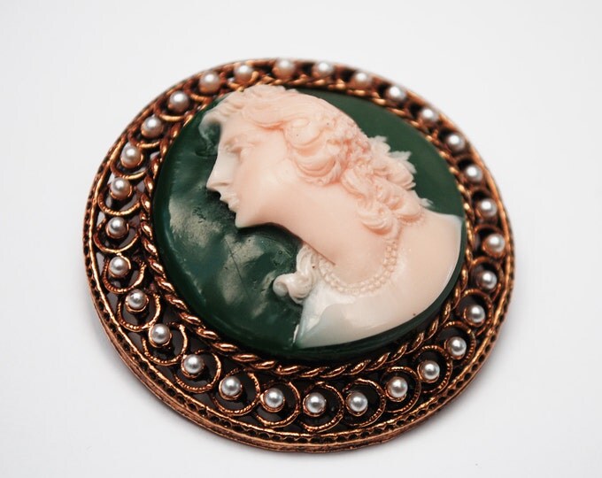 Cameo Brooch - Art Mode signed - Round gold tone - Green White Resin Cameo -Pearl - Mid Century Pin