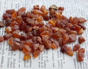 100 x Natural small Baltic Amber beads, genuine raw amber beads 18.6g/0.66oz