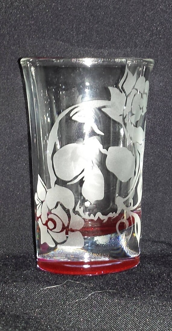 Items similar to Etched Skull Glass set on Etsy