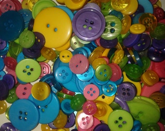 Mixed buttons, bulk buy buttons, wholesale buttons, rainbow buttons, different sized buttons, round buttons, sewing buttons, craft buttons