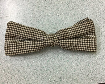 FREE SHIPPING Vintage Bow Tie ormond Brand black and white pattern 1950s very old clip bow tie