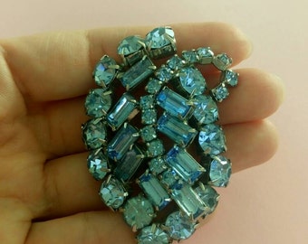 Vintage 60s Brooch Sky Blue Rhinestones Leaf Floral Mad Men Style