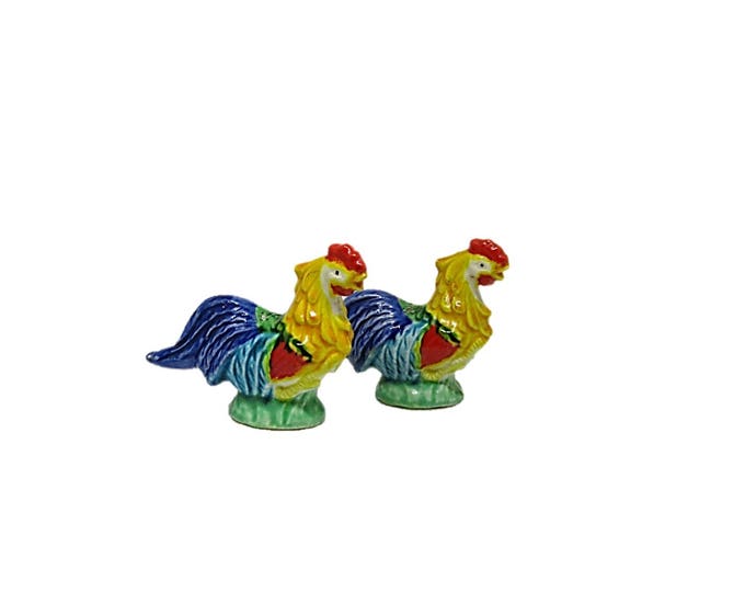 Vintage Rooster Hen Salt and Pepper Shakers | Porcelain Figure | Ceramic figurine Japan Yellow Red set