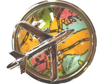 Globe Trotter kitsch vintage 1970s aeroplane brooch
