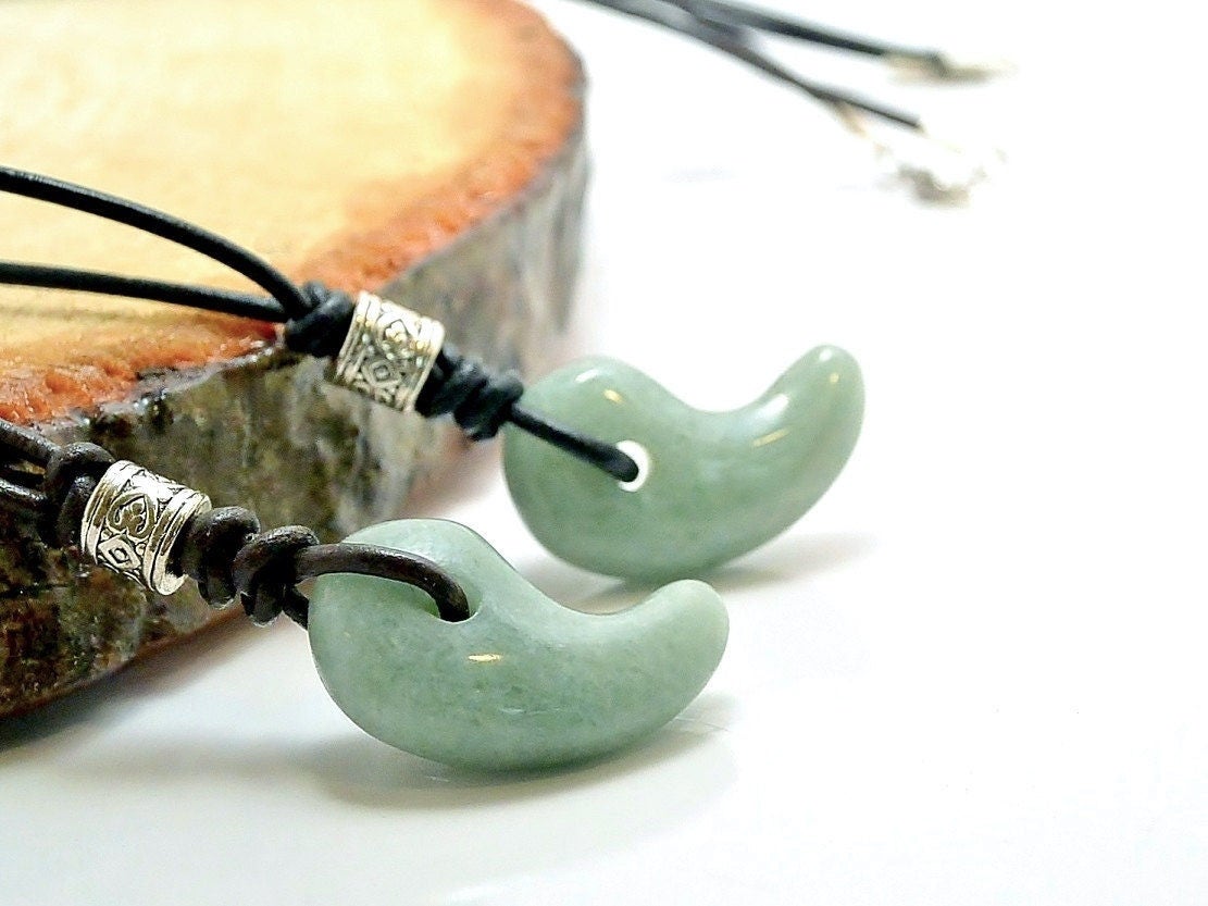 Japanese talisman Magatama jewelry Men's necklace