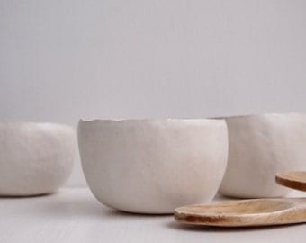 Handmade white pottery tea bowl, white ceramic serving bowl, white ceramic ring dish, white stoneware ceramic bowl, white ceramic dish, bowl