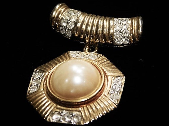 Pendant Slide Faux Pearl Cabochon Crystal Rhinestone Pendant Gold Tone Metal Vintage Jewelry Evening Formal Party Classic Classy Wedding