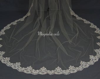 LACE Wedding Veil - Drags behind the bride // Cathedral length, Champagne, Ivory, Light Ivory, White, Silk/Diamond white color, traditional
