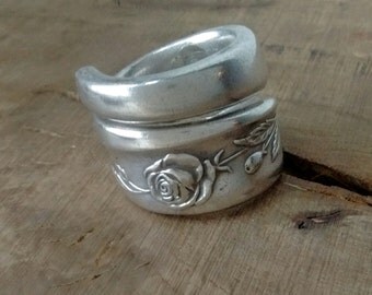 Rose Pattern Spiral-shaped Spoon Ring - Any Size