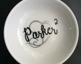 Round Ring Dish- Personalized Ring dish, Jewelry Dish, Engagement gift, Personalized Wedding gift, Wedding rings, Engagement ring