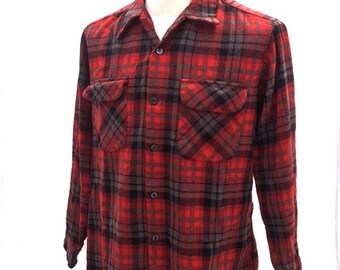 Vintage 60s RED & GRAY PLAID Pendleton Button Up Shirt / Mens Size Large