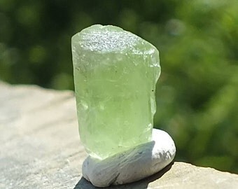 Raw Peridot Crystal, High Grade Terminated Olivine, Natural Mineral, Geology Specimen, 1g 5ct 10mm Virgo, Leo, Scorpio, Sagittarius (59-134)