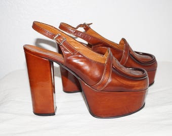 70s Platform Shoes Sky High Heels / 1970s Brown Leather French Platforms Creation Luxe / 1970s Platforms / 1975 Tall Platform Shoes Sz 8.5