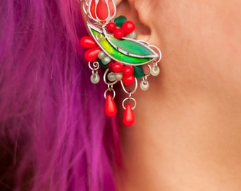 Bright color pastel tulipe flower earcuff with chains and glass drop beads
