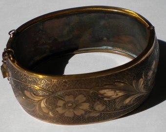 Vintage 40s Art Deco Antiqued Brass Sculpted Floral Wide Hinged Clamper Bangle Bracelet FREE Shipping