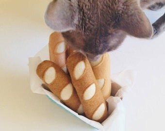 Baguette Organic Catnip Toy Cute Cat Toy Birthday Cat Gift for Cat Lover Gift Unique Cat Toy Organic Cat Toy Bread Crazy Cat Lady Baker Gift