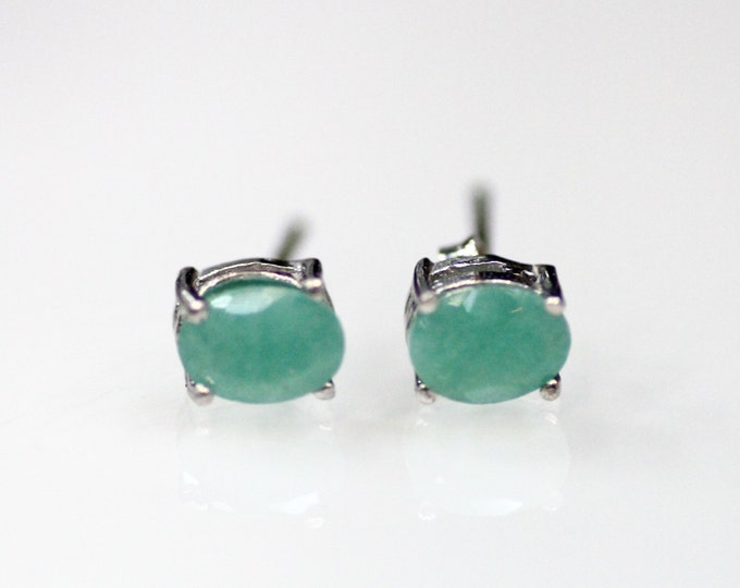 Emerald earring, stud earring, gold earring, silver earring, green stone earring, gift for her, gold emerald earring