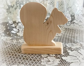 Small Unfinished Wooden Squirrel Cut out