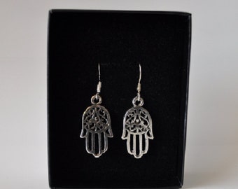 Outstanding hand of Fatima