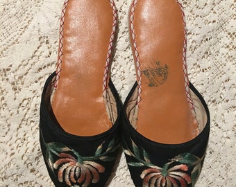 Hong Kong Silk and Leather slippers Size 7