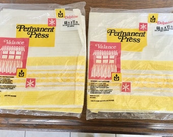 Vintage Valance / Kitchen Balance / New Old Stock / Delphine valance / Yellow and White Valance / 68" x 11" valance