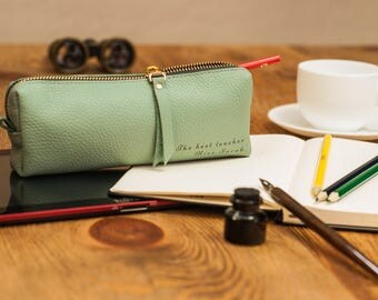 Leather pencil case-small leather brush bag-artist pencil case-small pencil case-leather cosmetic bag-zipped makeup case-make up bag-case