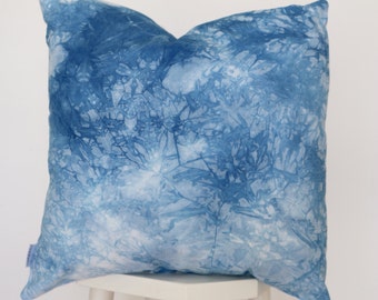 shibori pillow // Indigo cushion // tie dye throw pillow