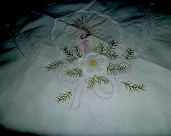 SALE******Vintage German Christmas Table Cloth~Christmas Bouque~German Christmas~Old Fashioned Christmas~