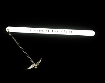 Harry Potter Bookmark- Golden Snitch- I open at the close