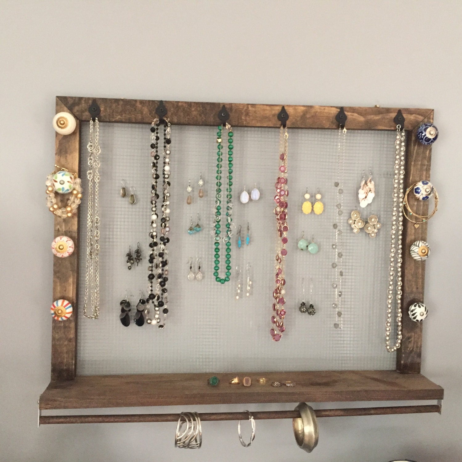 Jewelry organizer wall mount