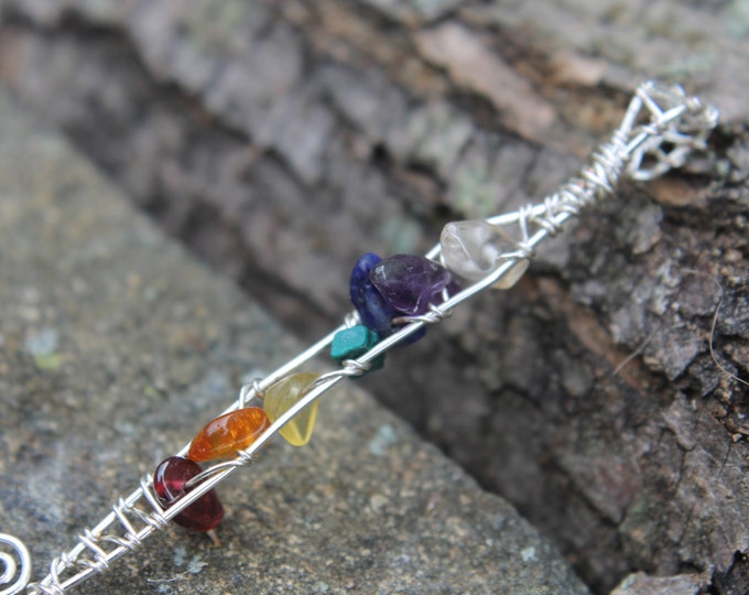 Silver Wire Rainbow Chakra Natural Stone Beads Pendant - Quartz, Amethyst, Lapis Lazuli, Malachite, Citrine, Carnelian, and Garnet