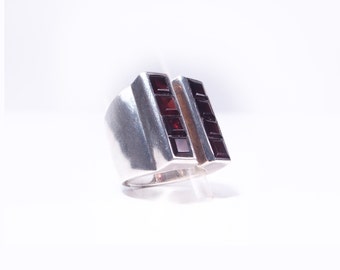 Silver and Garnet ring