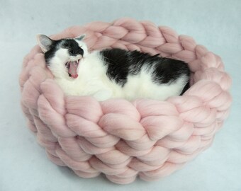 Cat Bed, Cat House, Cat furniture, Cat Cave, Chunky Cat Bed, Chunky Cat House, Chunky Bedding, Puppy Bed, Dog Bed, Dog Furniture, Gift, SALE