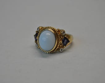 Vintage 14KT Yellow Gold Ring with Opaque Light Blue Center Stone
