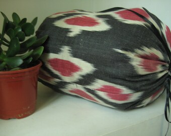 A Stylish Handwoven Ikat Silk Pillowcase from Uzbekistan