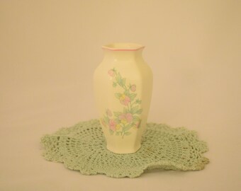 Adorable Vase, Palissy England, Bone China
