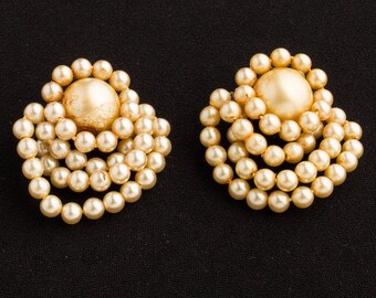 Vintage Metal String Faux Pearl earrings