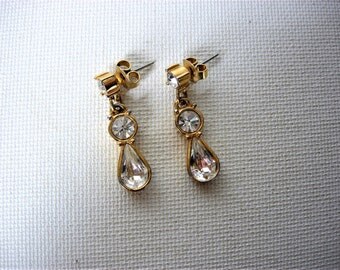 Sweet Vintage Rhinestone Earrings