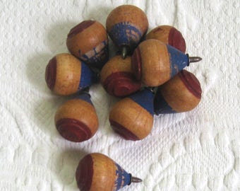 ONE vintage spinning top . wood spinning top . 40s spinning top . NOS . wooden spinner . spinning toy