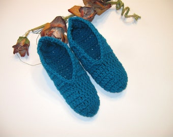 Crochet Slipper Pattern, Simple Slipper Pattern, Crochet Pattern, Instant Download, Lady's 7-8, Beginner Pattern by NormasTreasures