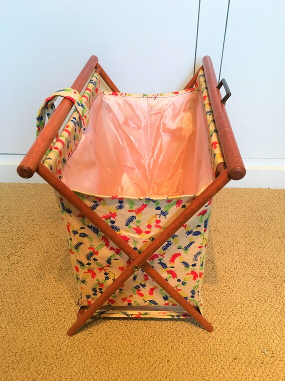 Vintage Knitting Basket Folding Feedsack Fabric Feather Print