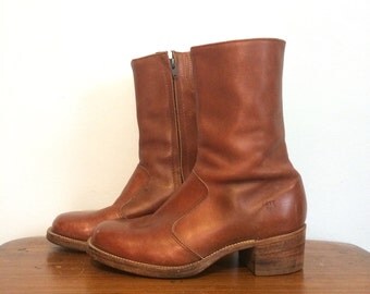 Vintage 70s Distressed FRYE Ankle Boots / Cognac Brown Western Cowboy Boots / Square Toe Roper Boots / Mens Size 7.5