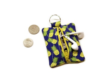Pineapple pouch keychain, earbuds case, earbuds pouch, pineapple coin purse, pineapple theme gift, stocking stuffer, under 10 gift .