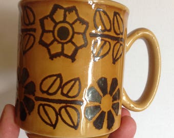 Funky retro seventies flower power ceramic mug