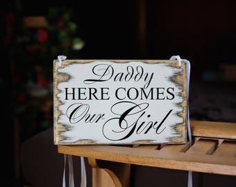 daddy comes sign flower