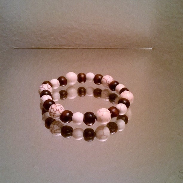 Wood beaded bracelet